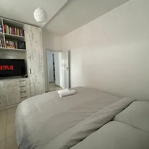 After U.s. Embassy In Apartamento